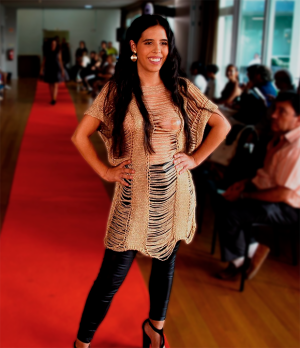 Blusa de Fios Dourados