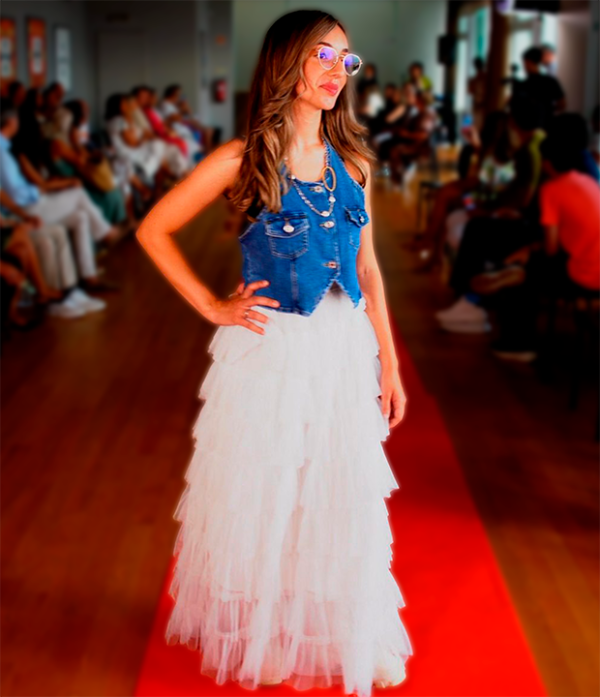 Conjunto - Colete de Ganga e Saia Branca Comprida