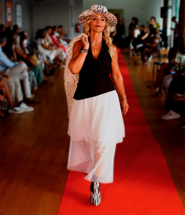 Conjunto - Casaco Branco Crochet e Top Castanho