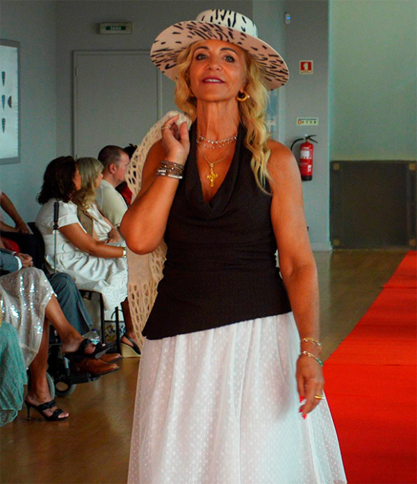 Conjunto - Casaco Branco Crochet e Top Castanho